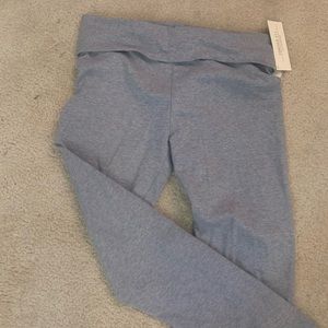 Gray 3/4 length leggings